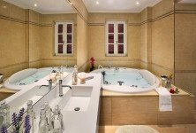 Exclusive Suites